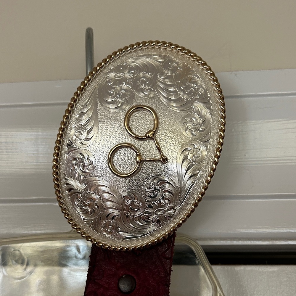 Montana Silversmiths Burgundy Western Belt with Oval Montana silversmiths buckle
